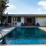 Апартаменты Idyllic With Private Pool Никосия