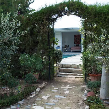 Διαμέρισμα Idyllic With Private Pool