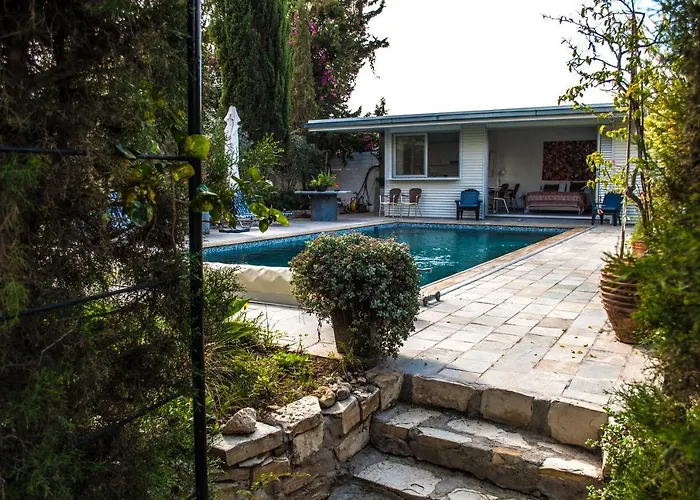 Idyllic With Private Pool 아파트 니코시아