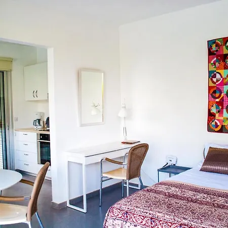 Idyllic With Private Pool Apartamento